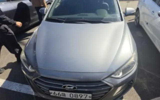 아반떼AD 중고차 아반떼 AD 1.6 GDI 프리미엄 매물 사진 6 - 2015/10 210,027km